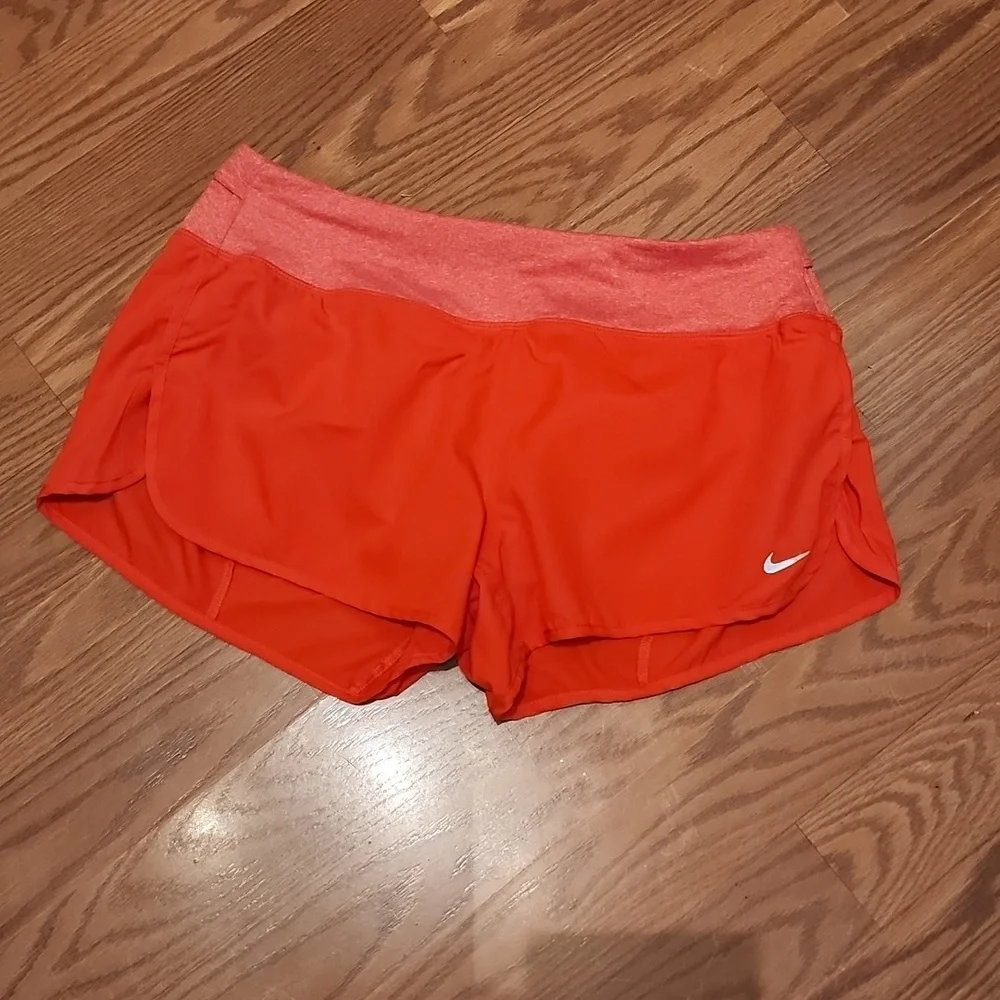 Nike running shorts med